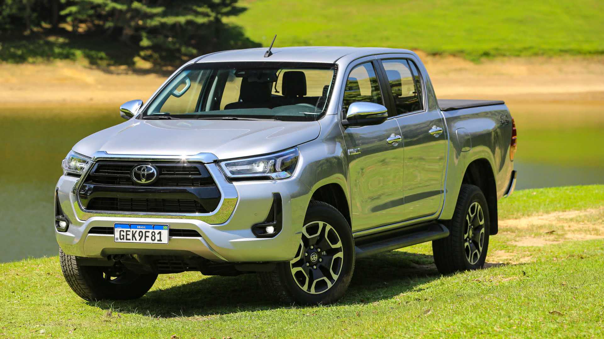 Nova Hilux híbrida da Toyota vem ao Brasil, confira!