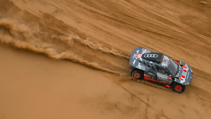 Carlos Sainz foi o piloto mais rápido na 8ª Etapa do Dakar