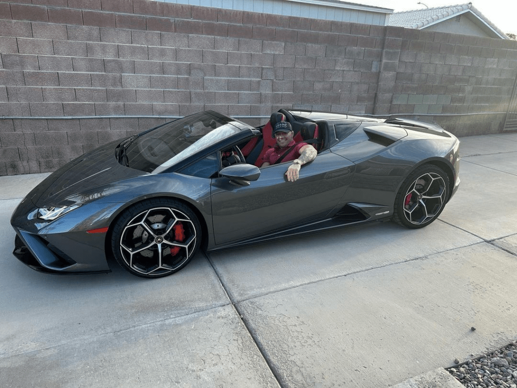 Conor McGregor e seus supercarros em Las Vegas