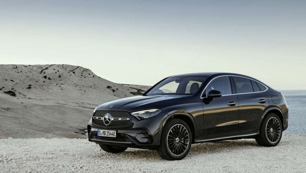 Mercedes-Benz GLC Coupe 2024 é maior, mas ainda extrovertido