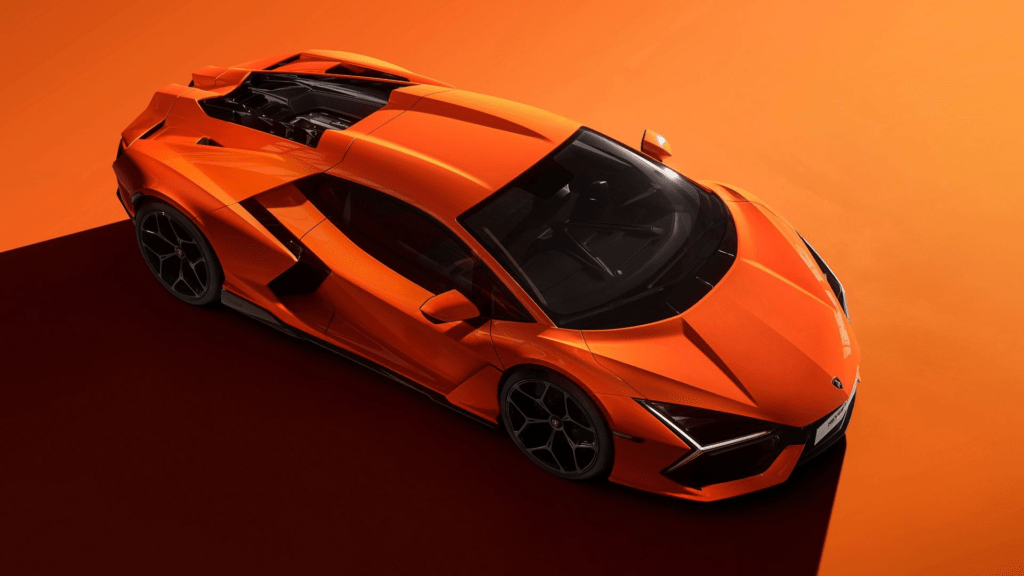 Lamborghini Revuelto Roadster em renderizações não oficiais