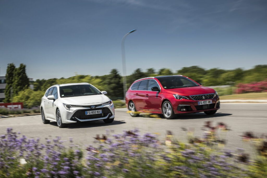 Peugeot 308 vs Toyota Corolla