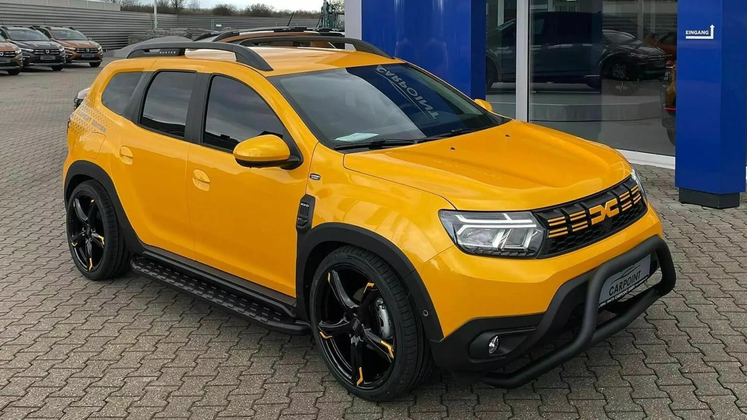 Dacia Duster 'CarPoint' Yellow Edition