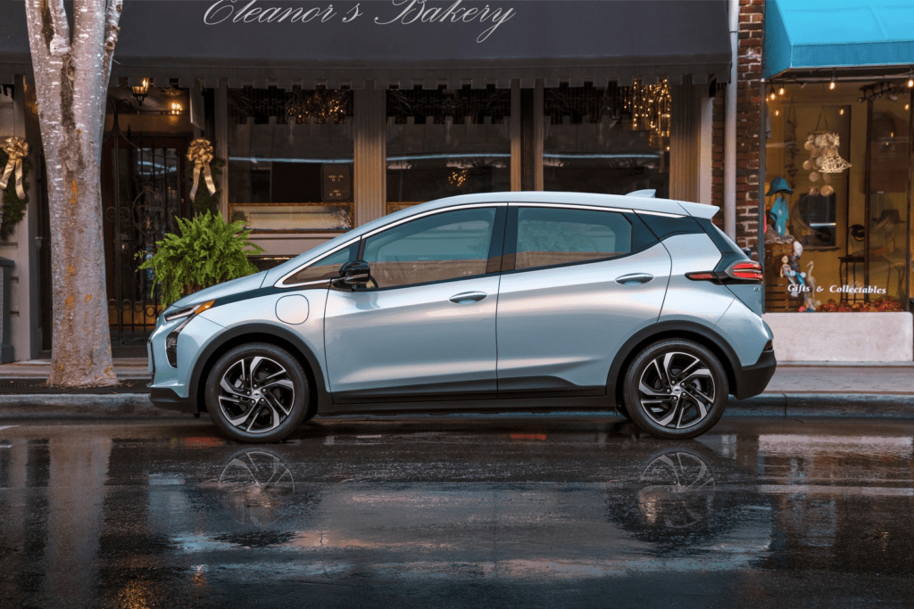 Chevrolet Bolt não está morto: Versão Ultium está chegando